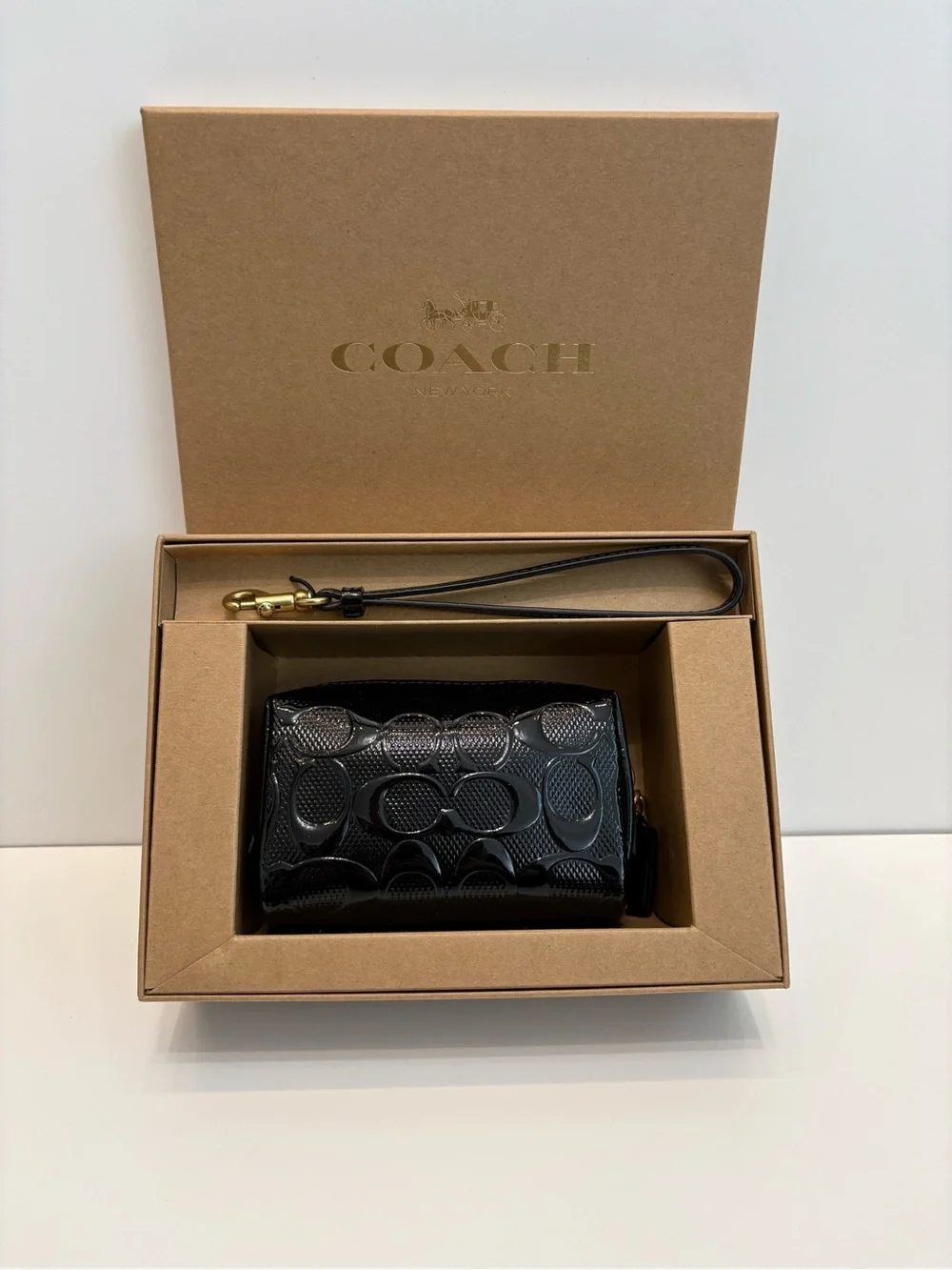 ✨NWT -Coach Boxed Essential Mini Signature Cosmetic Pouch Wristlet✨
